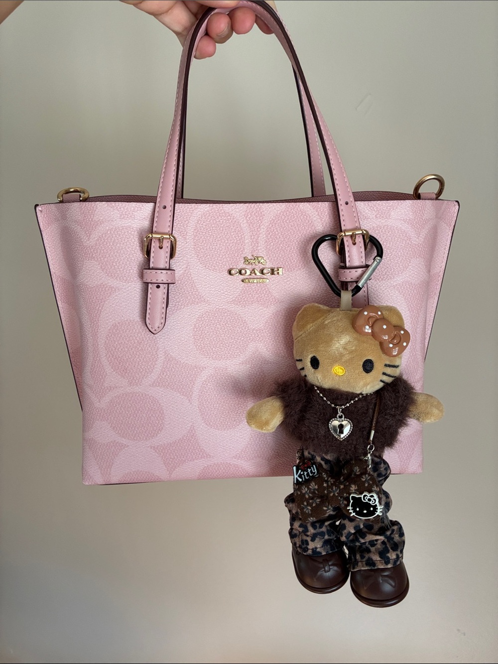 Hello Kitty Fall Fashion Diva Plush Keychain with Heart Charm